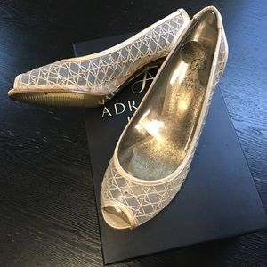Adriana Papell golden evening shoe NWT